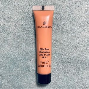 Illamasqua skin base foundation in 6.5